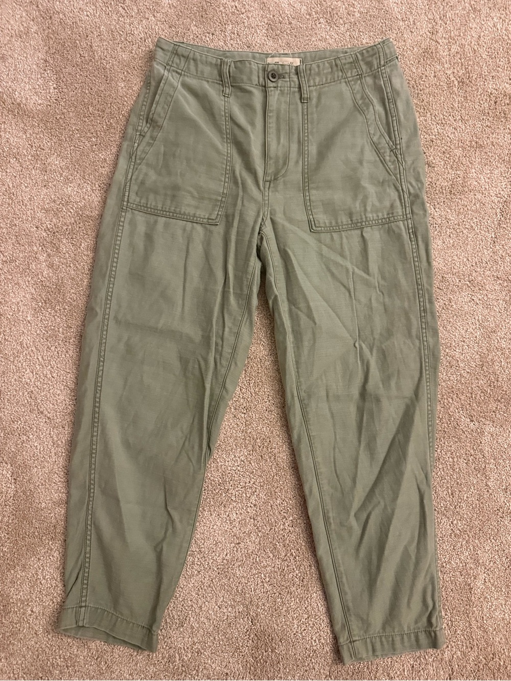 Madewell Straight leg Khaki Pants